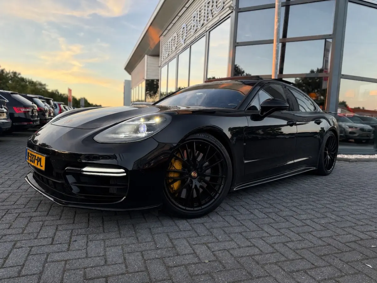 4.0 Turbo S E-Hybrid 700 PK | Facelift | SportDesign | Sport Chrono | PCCB Ceramic| 4 wiel
