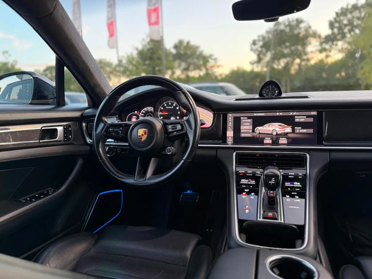 4.0 Turbo S E-Hybrid 700 PK | Facelift | SportDesign | Sport Chrono | PCCB Ceramic| 4 wiel