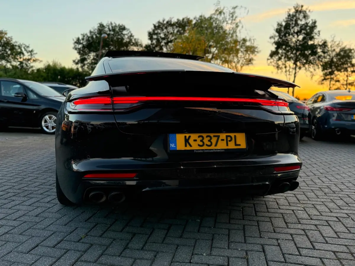 4.0 Turbo S E-Hybrid 700 PK | Facelift | SportDesign | Sport Chrono | PCCB Ceramic| 4 wiel