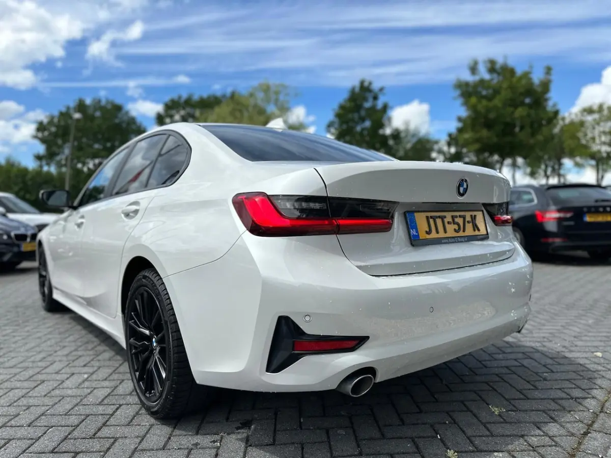 Automaat 2020 | Automaat | Navi | PDC | DAB+ | CarPlay | LED | 1e eigenaar | 140dkm | Deal