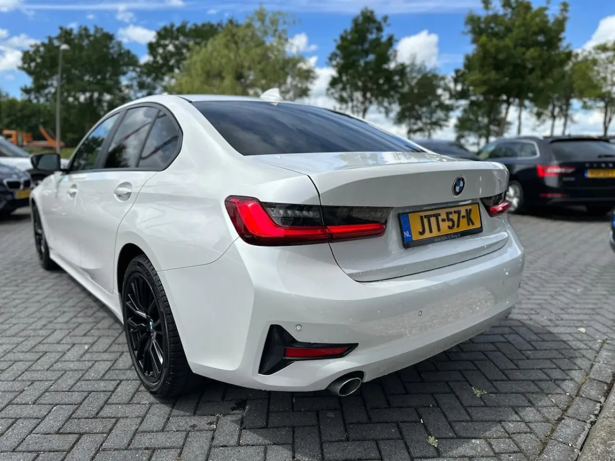 Automaat 2020 | Automaat | Navi | PDC | DAB+ | CarPlay | LED | 1e eigenaar | 140dkm | Deal