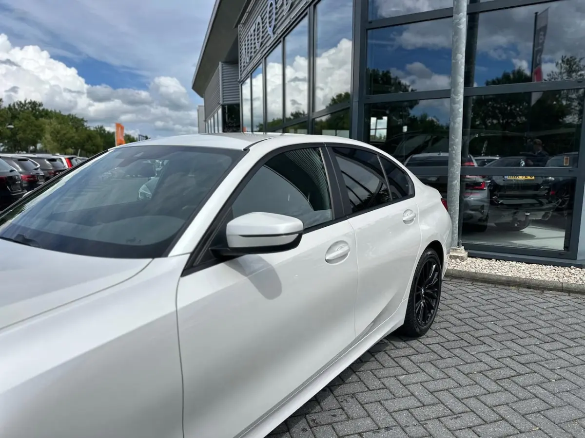 Automaat 2020 | Automaat | Navi | PDC | DAB+ | CarPlay | LED | 1e eigenaar | 140dkm | Deal