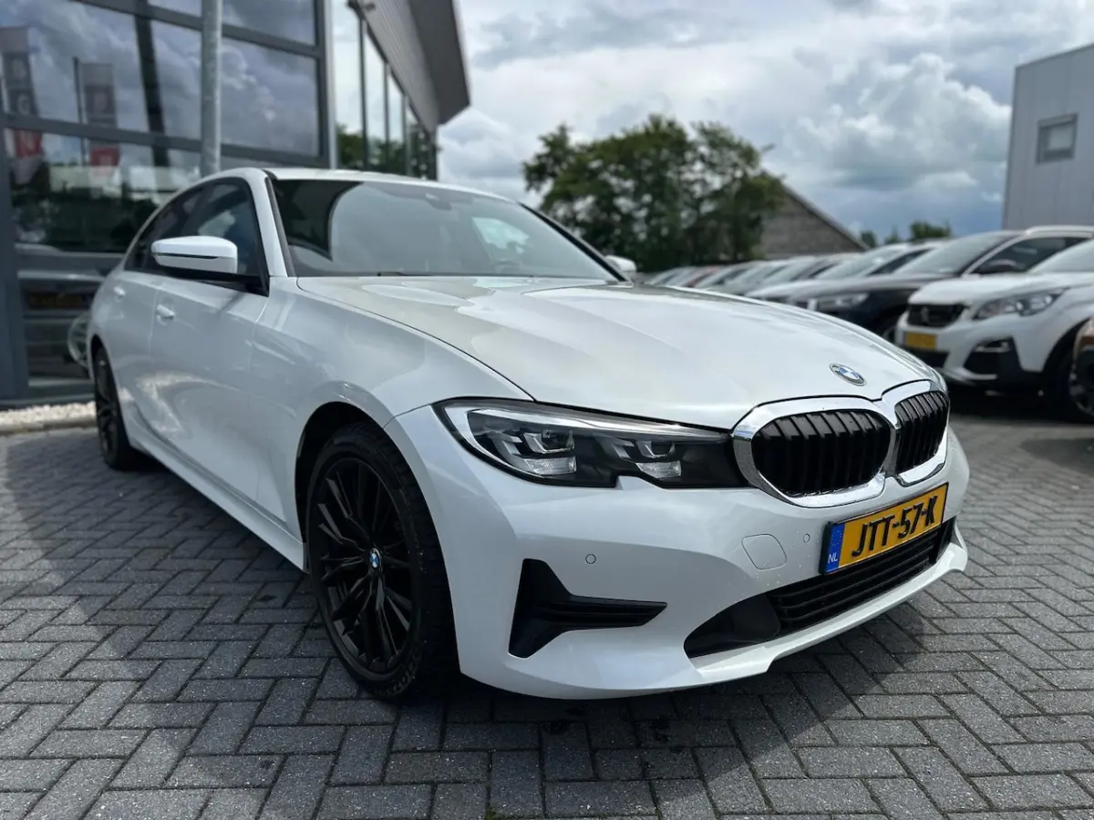 Automaat 2020 | Automaat | Navi | PDC | DAB+ | CarPlay | LED | 1e eigenaar | 140dkm | Deal