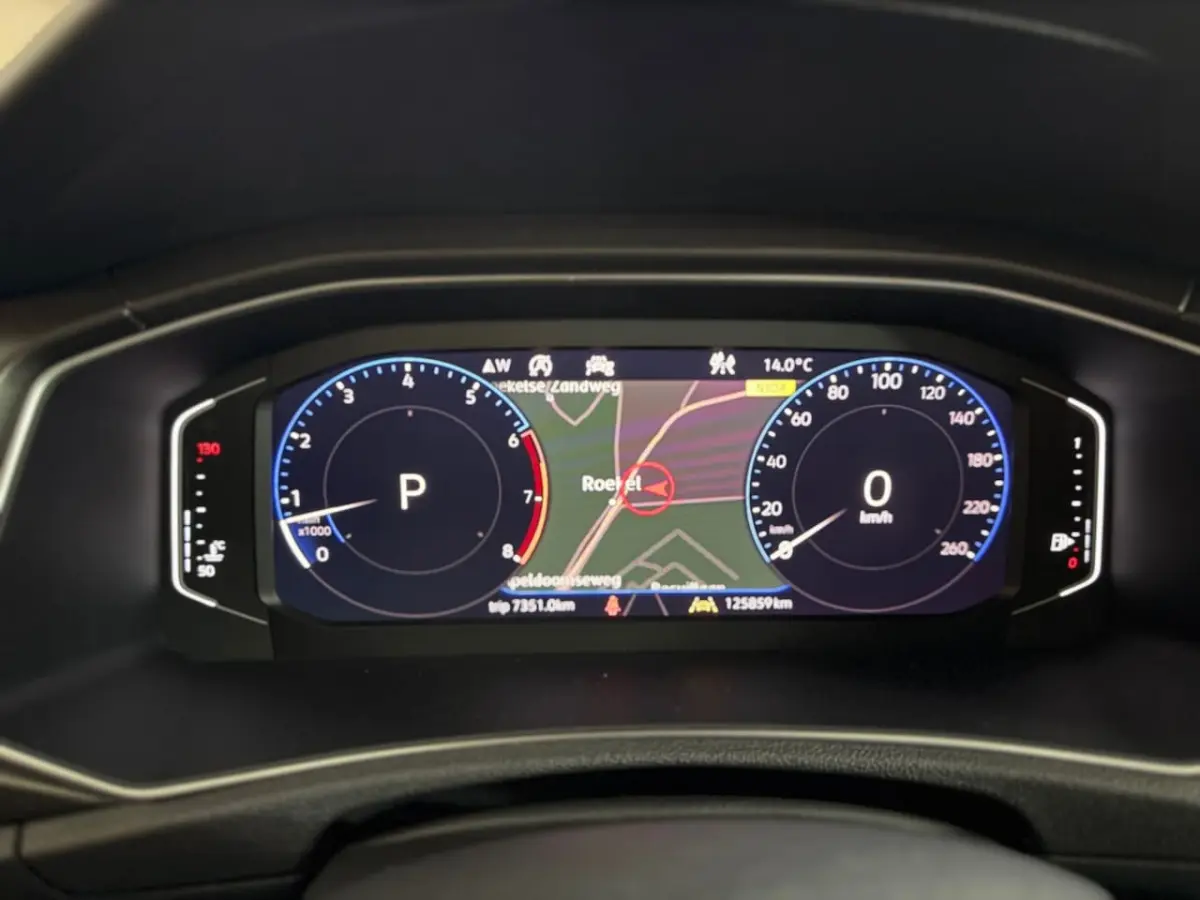 1.5 TSI Sport Business R-Line | LED | BEATS | Ambient | Virtual | 19inch Suzuka | Winterpa