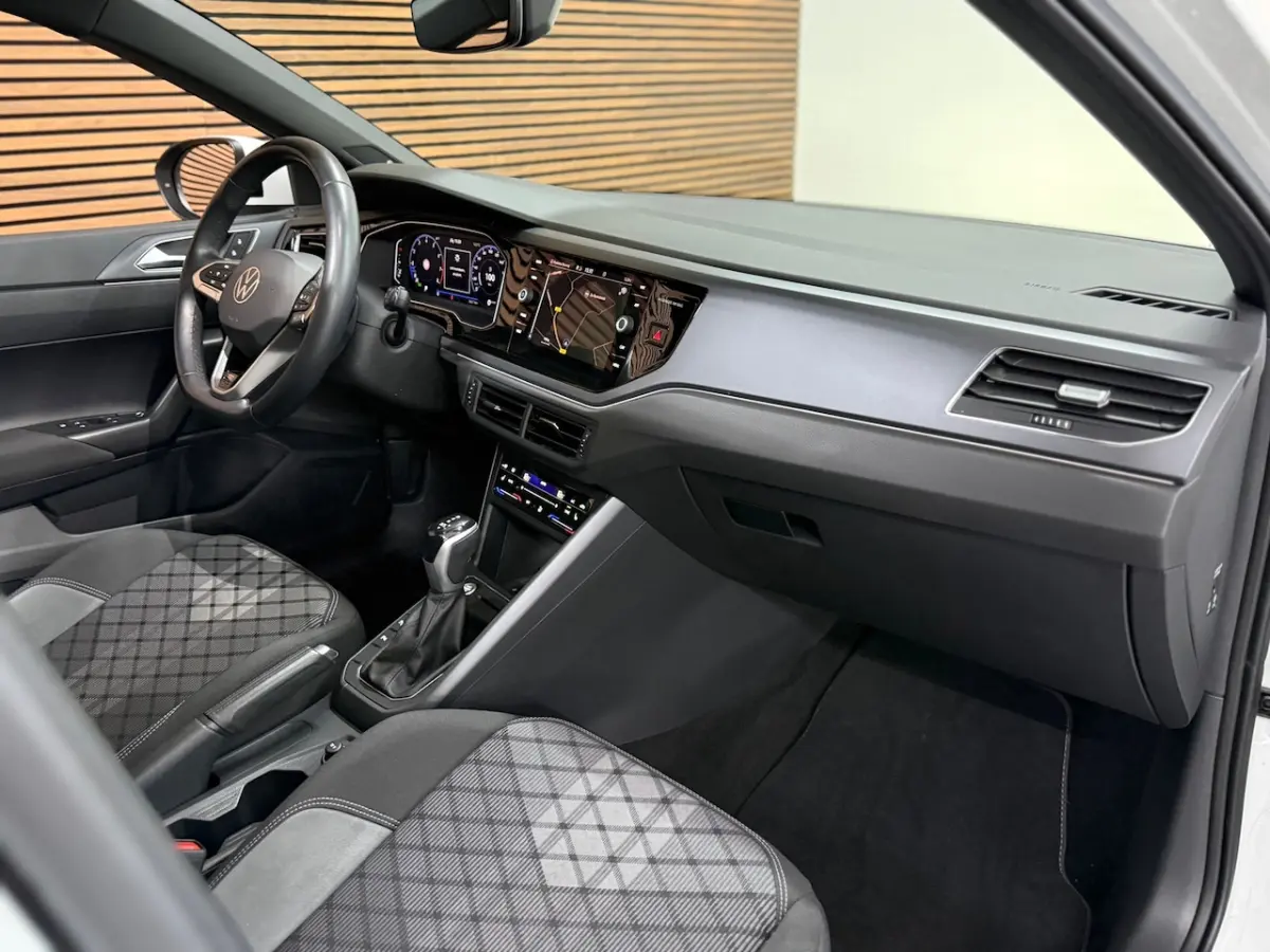 1.5 TSI R-Line | Pano | ACC | Digital Cockpit | Camera | Keyless