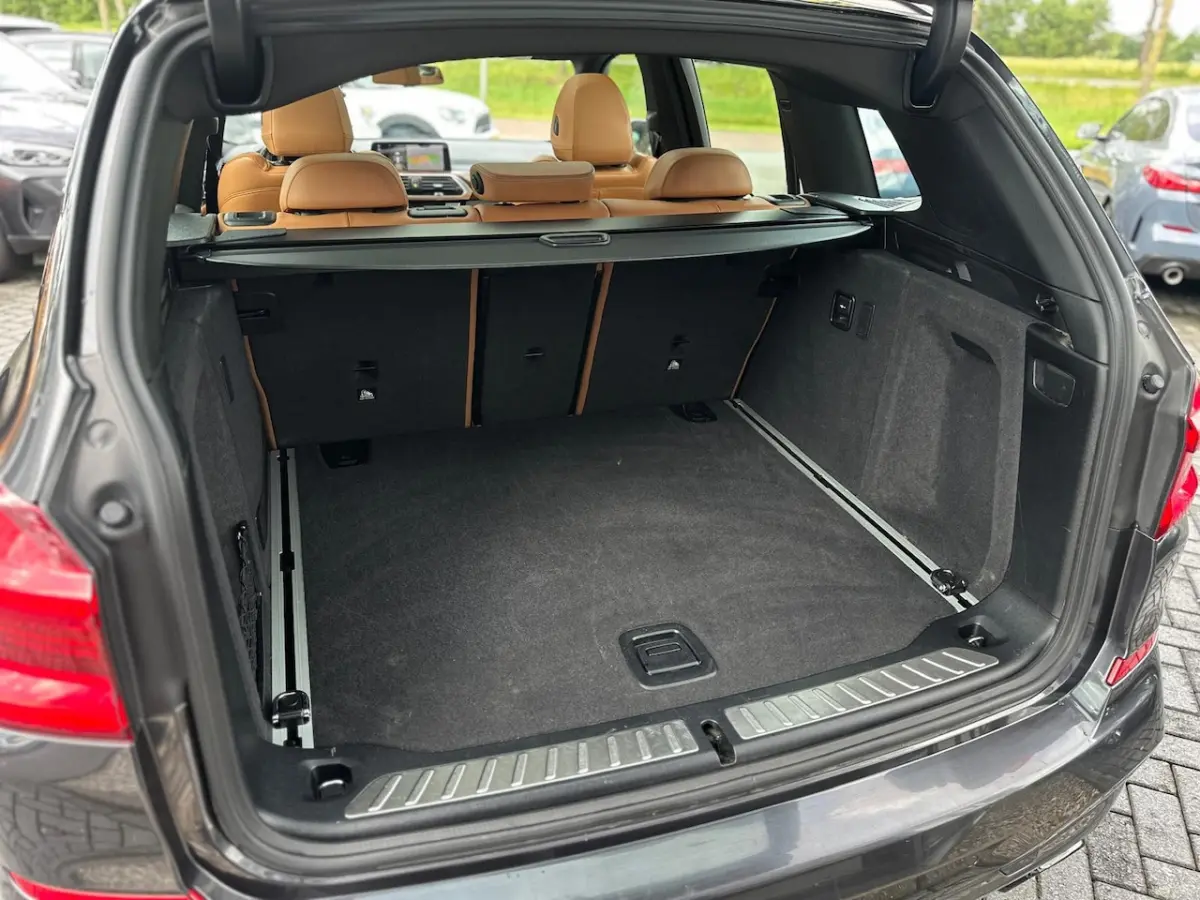 M40i xDrive High Executive | Full options | Elek Trekhaak | Pano | Head UP | Leder | H&K |