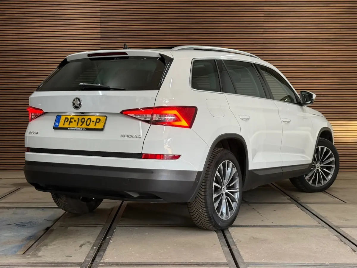 1.4 TSI ACT Style Business 7p. | Leder | Pano | Elektr TH | 19Inch | All Season