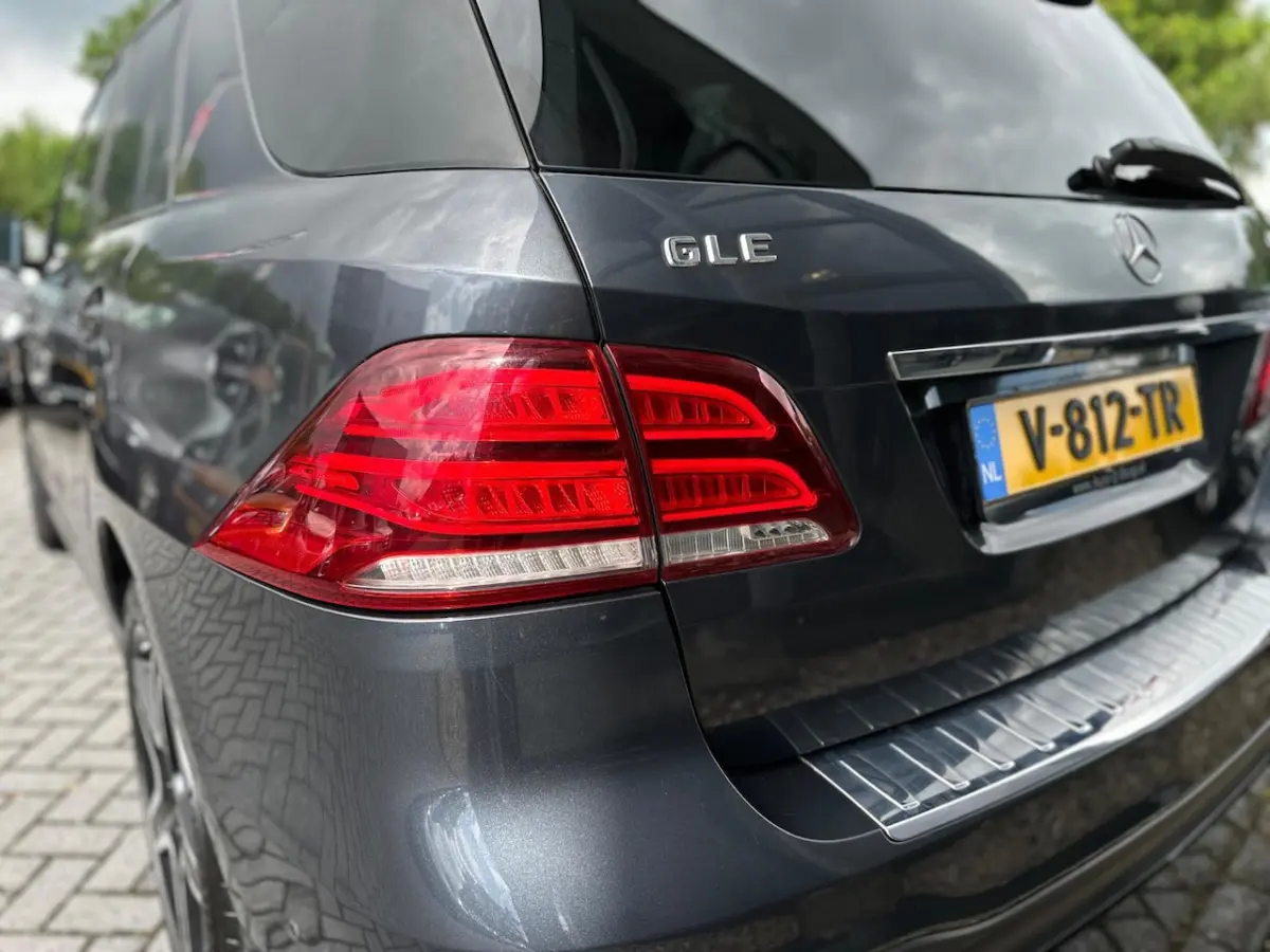 350 D 4MATIC | Automaat | Elek Trekhaak | Luchtvering | Panorama | LED | Camera | Stoelver