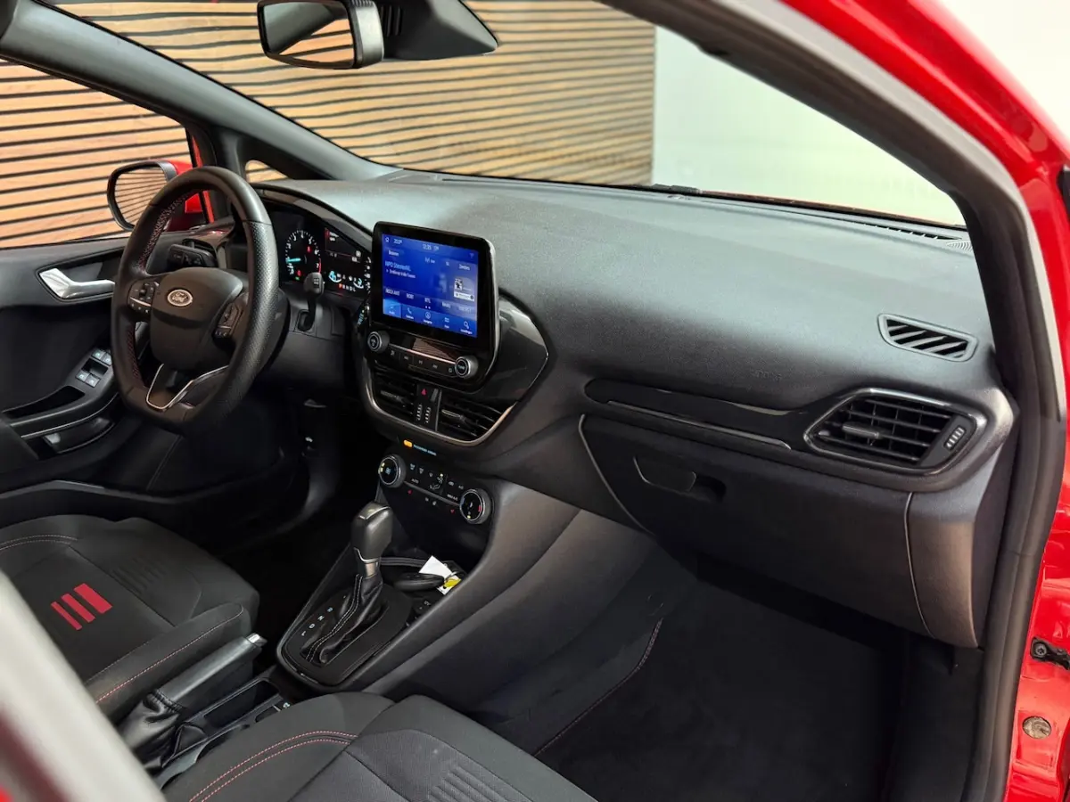 1.0 EcoBoost Hybrid ST-Line Automaat | 17' inch | Sportstoelen | Camera | Winter-Pack