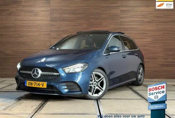 180 Business Solution AMG | Pano | Alcantara | 18' inch | DAB | Navigatie | Camera