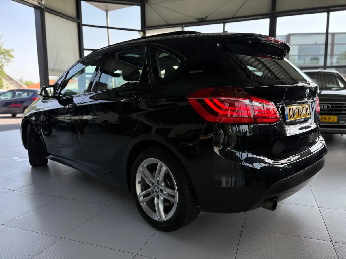 225xe iPerformance Centennial Executive | Plug In Hybride | Automaat| Navi|Pano| LED | Eer