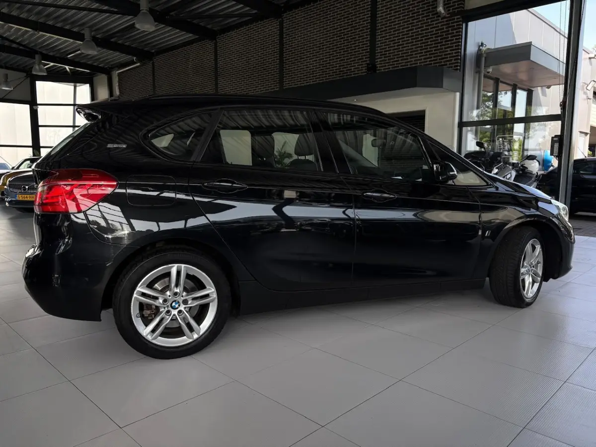 225xe iPerformance Centennial Executive | Plug In Hybride | Automaat| Navi|Pano| LED | Eer