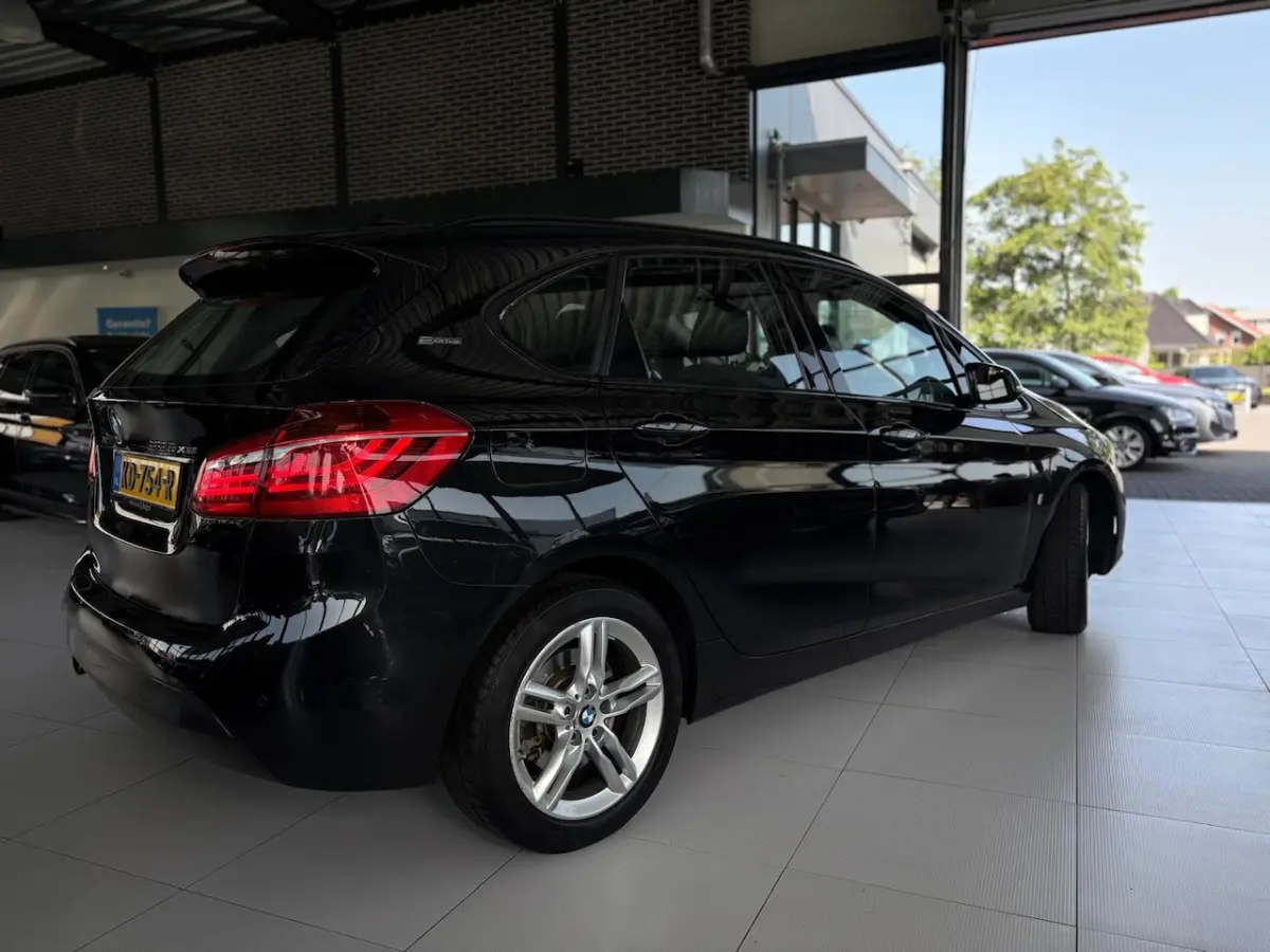 225xe iPerformance Centennial Executive | Plug In Hybride | Automaat| Navi|Pano| LED | Eer