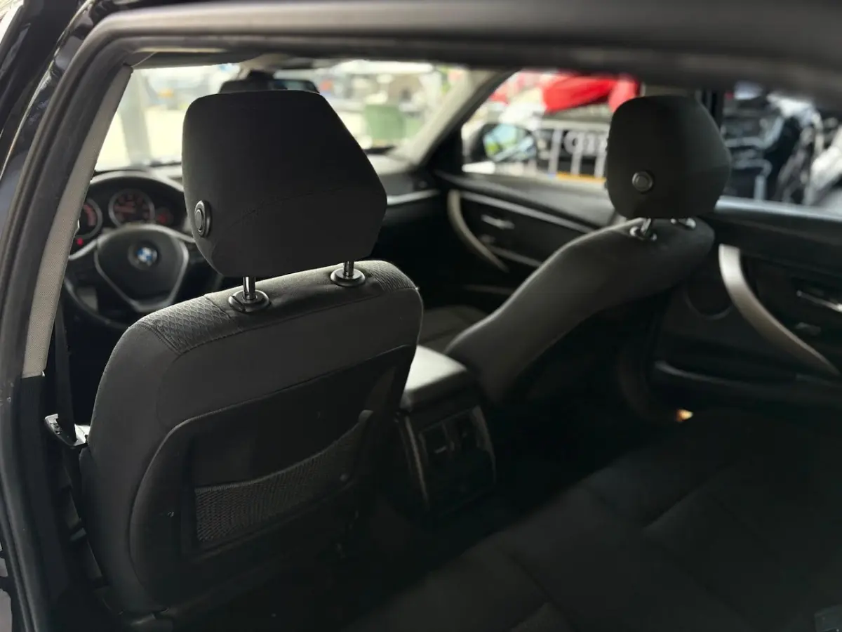 320d EDE | Automaat | Trekhaak | Navi | Climate | Cruise | Airco | LMV | LED |