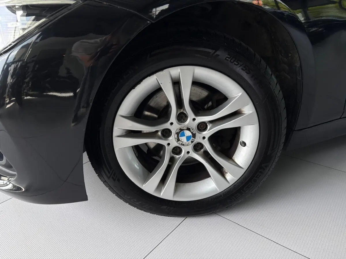 320d EDE | Automaat | Trekhaak | Navi | Climate | Cruise | Airco | LMV | LED |