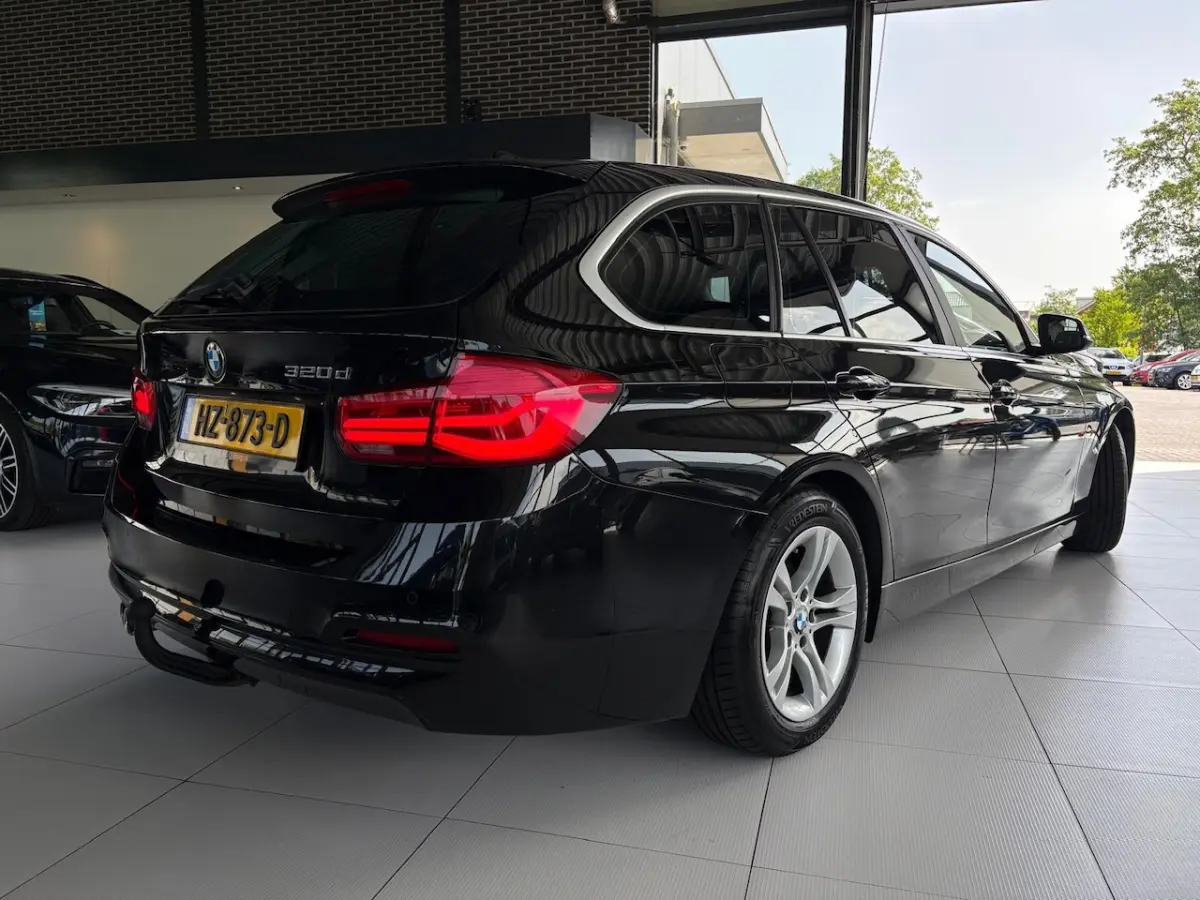320d EDE | Automaat | Trekhaak | Navi | Climate | Cruise | Airco | LMV | LED |