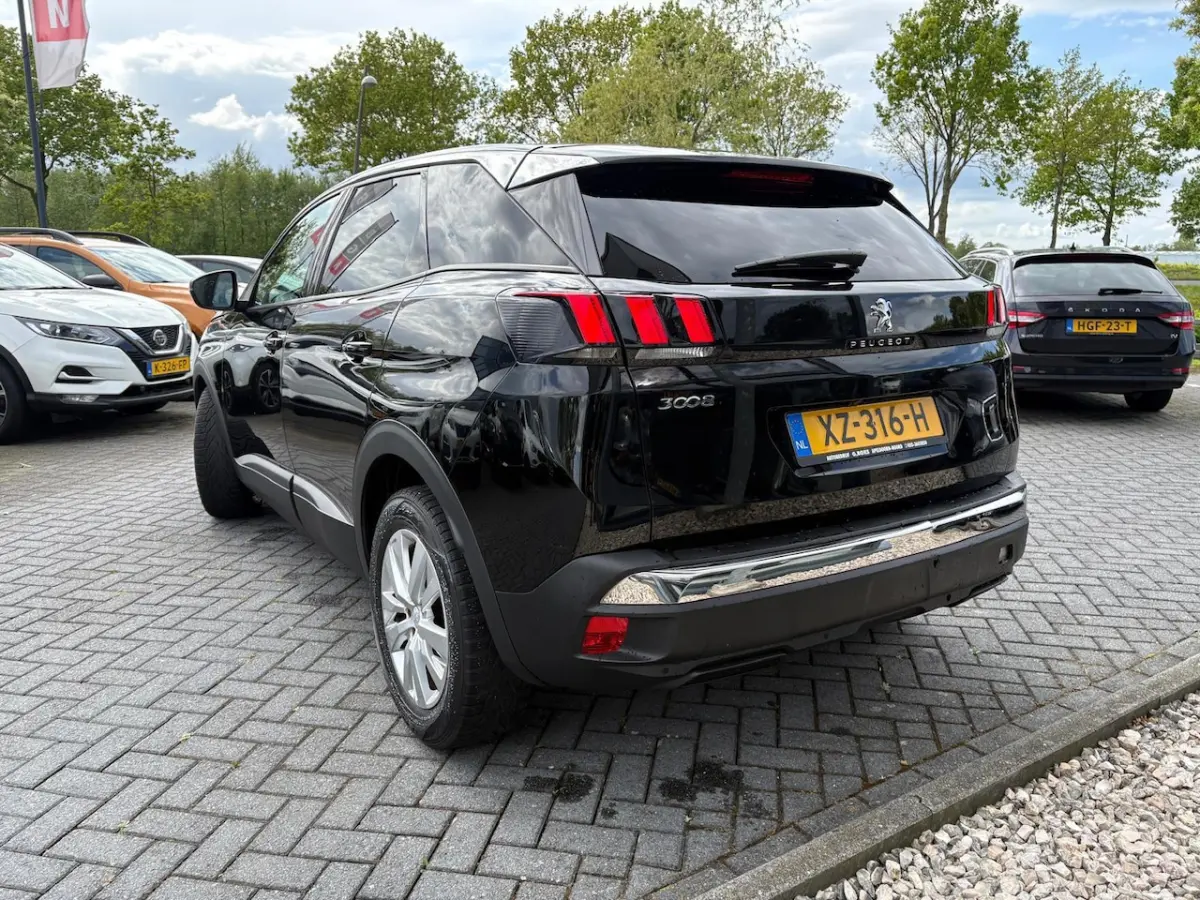 1.2 PureTech Blue Lease Executive | Automaat | Navi | Carplay | LMV | Camera | Distributie