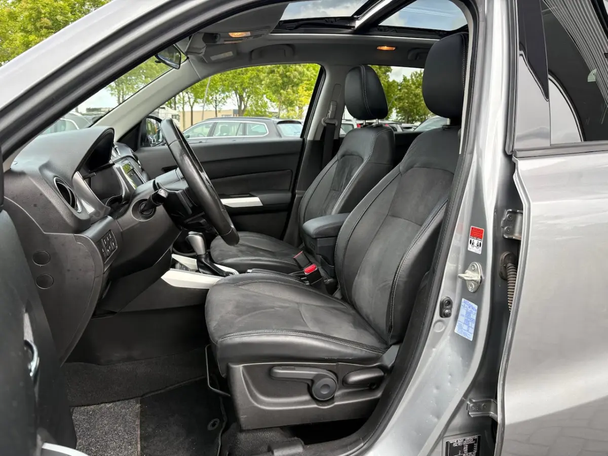 1.6 High Executive Allgrip | Automaat | Trekhaak | Camera | Stoel Verwarming | Pano | Crui
