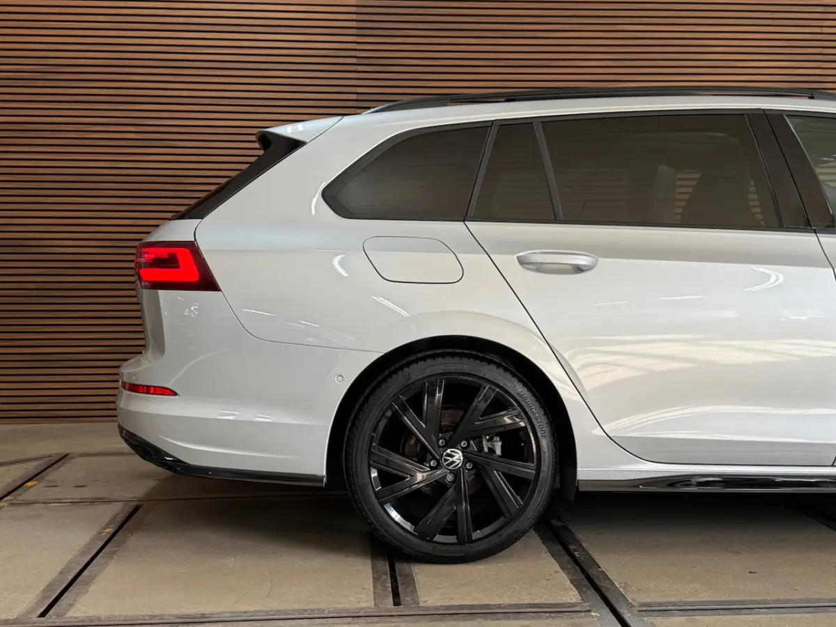 1.5 TSI R-Line 150pk | Pano | IQ Light | Black Style | Harman Kardon | Head up | ACC | BOM