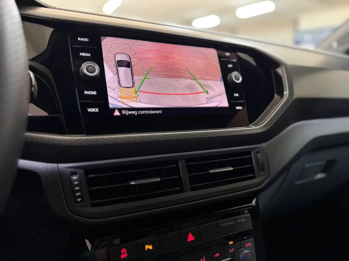 1.0 TSI R-Line Binnen/ Buiten | 110PK | Virtual | BEATS | Full LED | Camera | Discover Pro