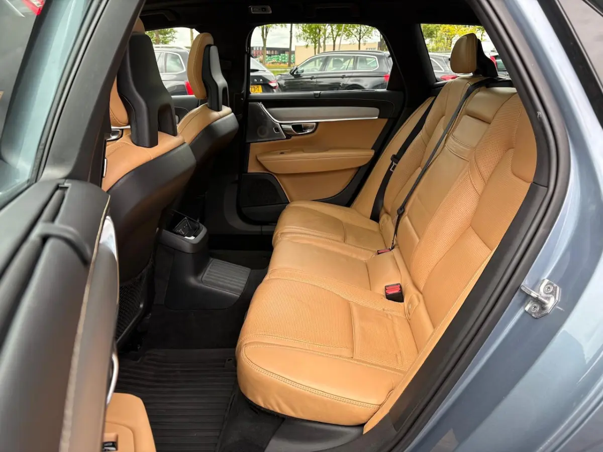 2.0 T8 AWD Inscription | Plug in | Leder | Memory | Head Up | Bowers en wilkins | Stoelver