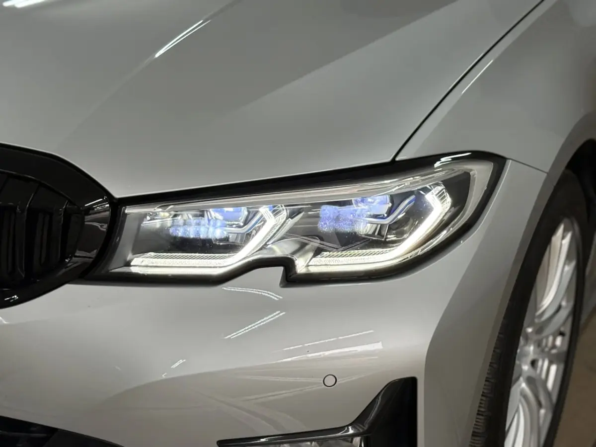 320e Sportline | Pano | Leder | Laser | Shadow Line | Trekhaak elektr. | 18 inch | Stoelve