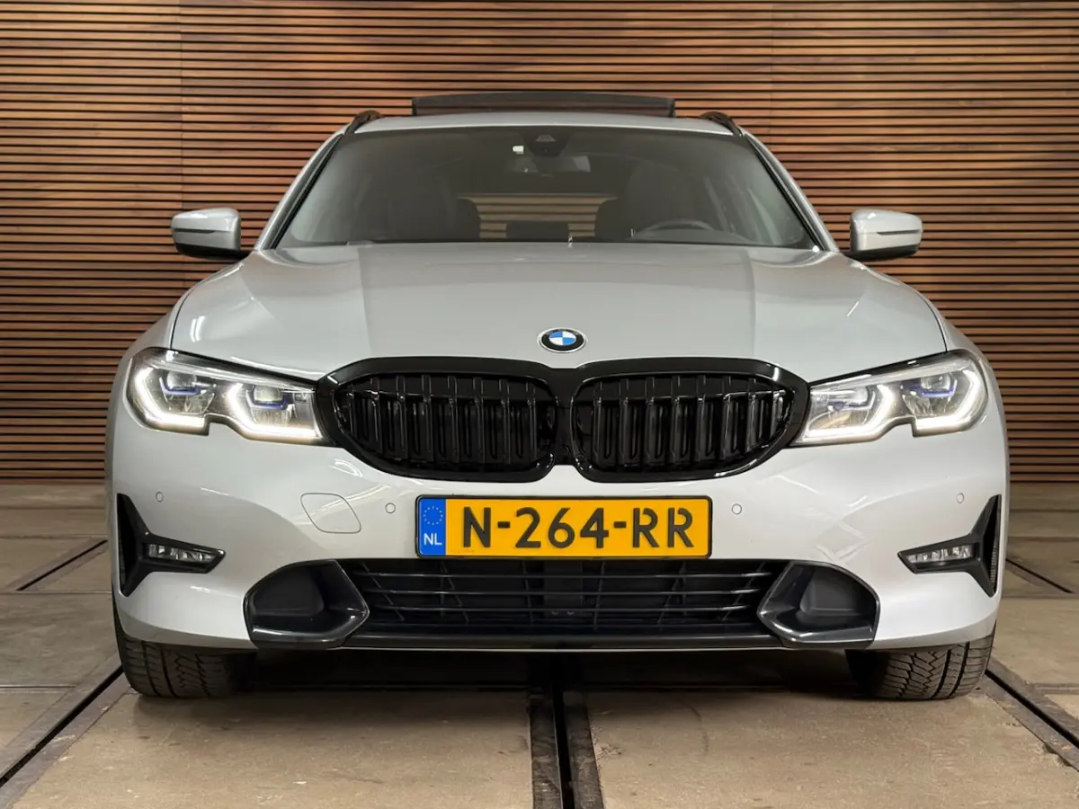 320e Sportline | Pano | Leder | Laser | Shadow Line | Trekhaak elektr. | 18 inch | Stoelve