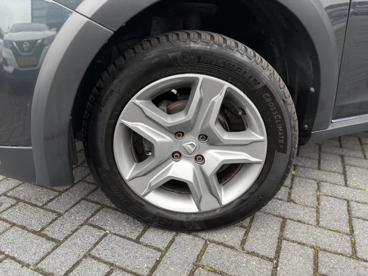 1.0 TCe Plus | Airco | Cruise | Navi | PDC | DAB | Dakrailing | Dealer Onderhouden |