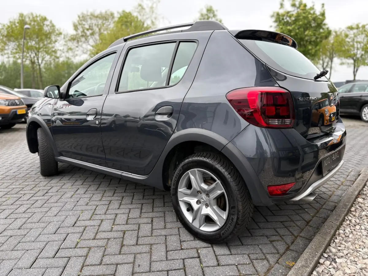 1.0 TCe Plus | Airco | Cruise | Navi | PDC | DAB | Dakrailing | Dealer Onderhouden |