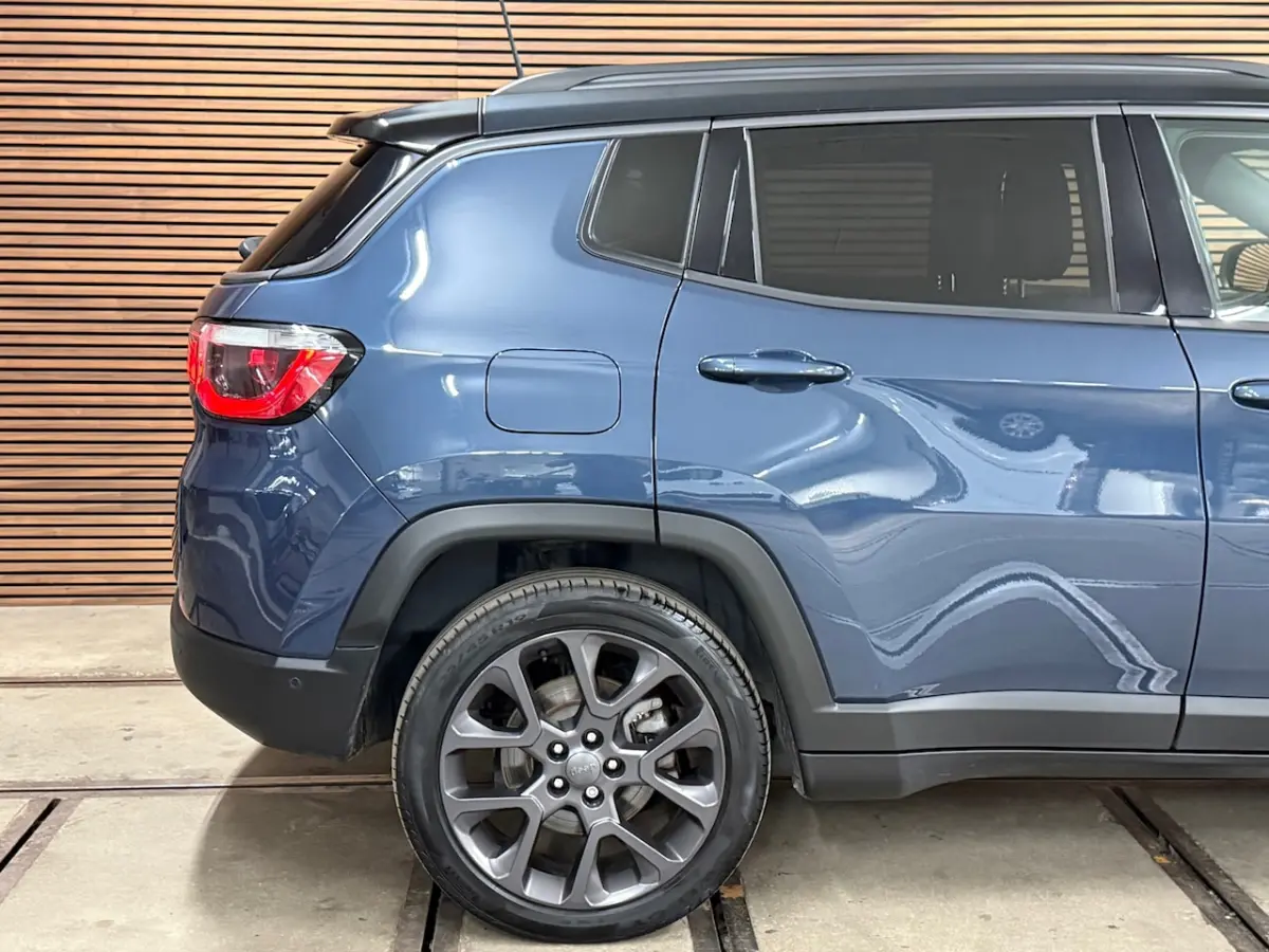 4xe 240 Plug-in Hybrid Electric S | Alpine | 19' inch | Leder | Trekhaak | LED