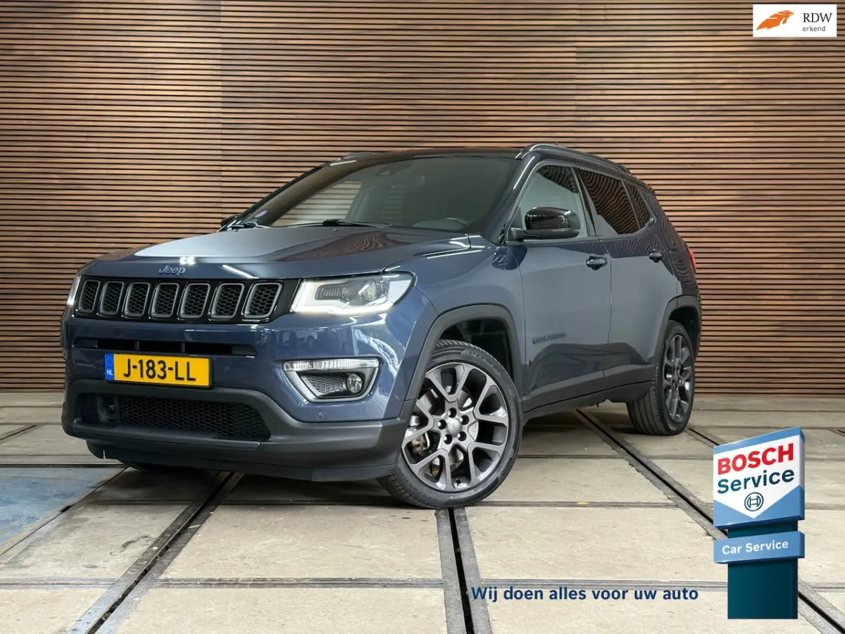 4xe 240 Plug-in Hybrid Electric S | Alpine | 19' inch | Leder | Trekhaak | LED