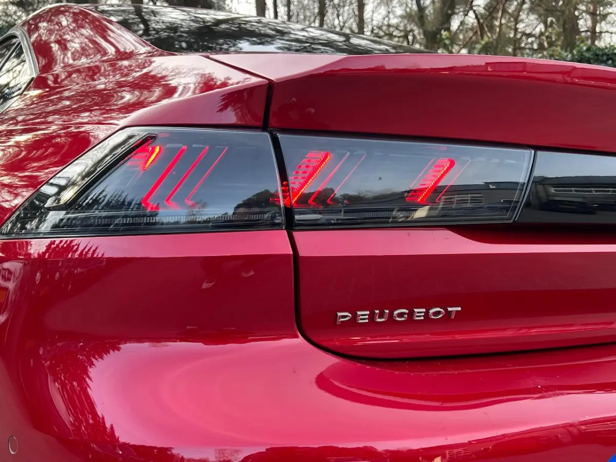 1.6 Plug-in Hybrid 225pk Automaat Allure Avantage | Leer | LED | Camera