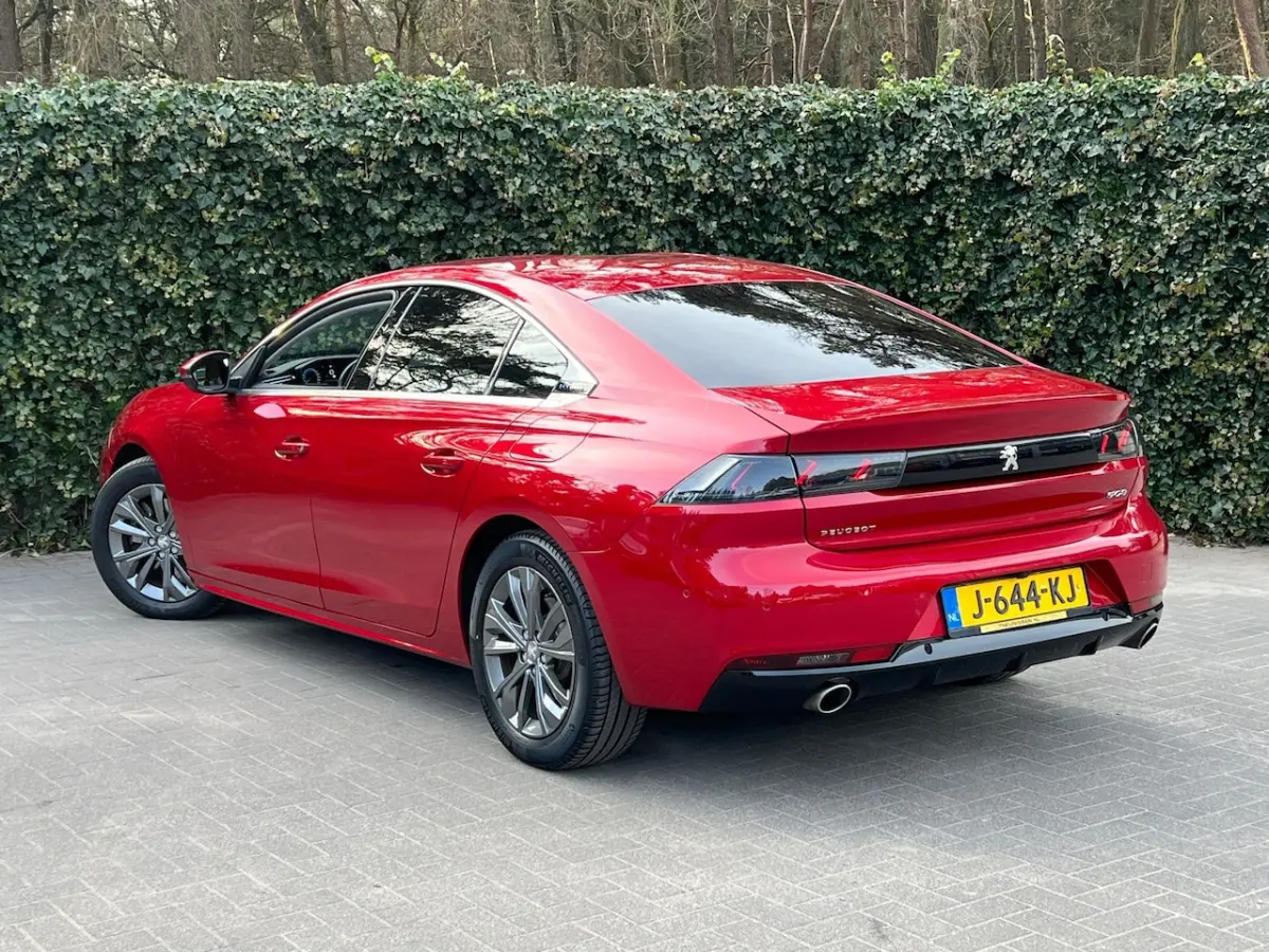1.6 Plug-in Hybrid 225pk Automaat Allure Avantage | Leer | LED | Camera
