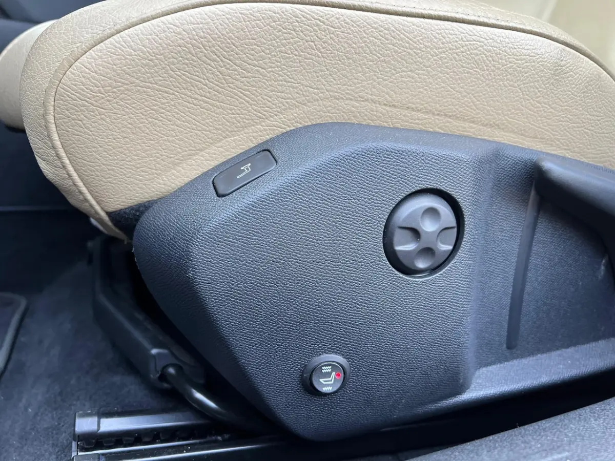 1.6 Plug-in Hybrid 225pk Automaat Allure Avantage | Leer | LED | Camera