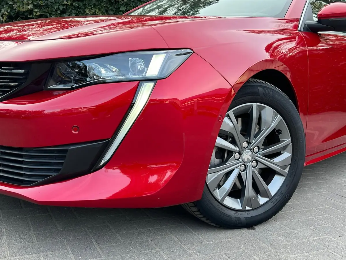 1.6 Plug-in Hybrid 225pk Automaat Allure Avantage | Leer | LED | Camera