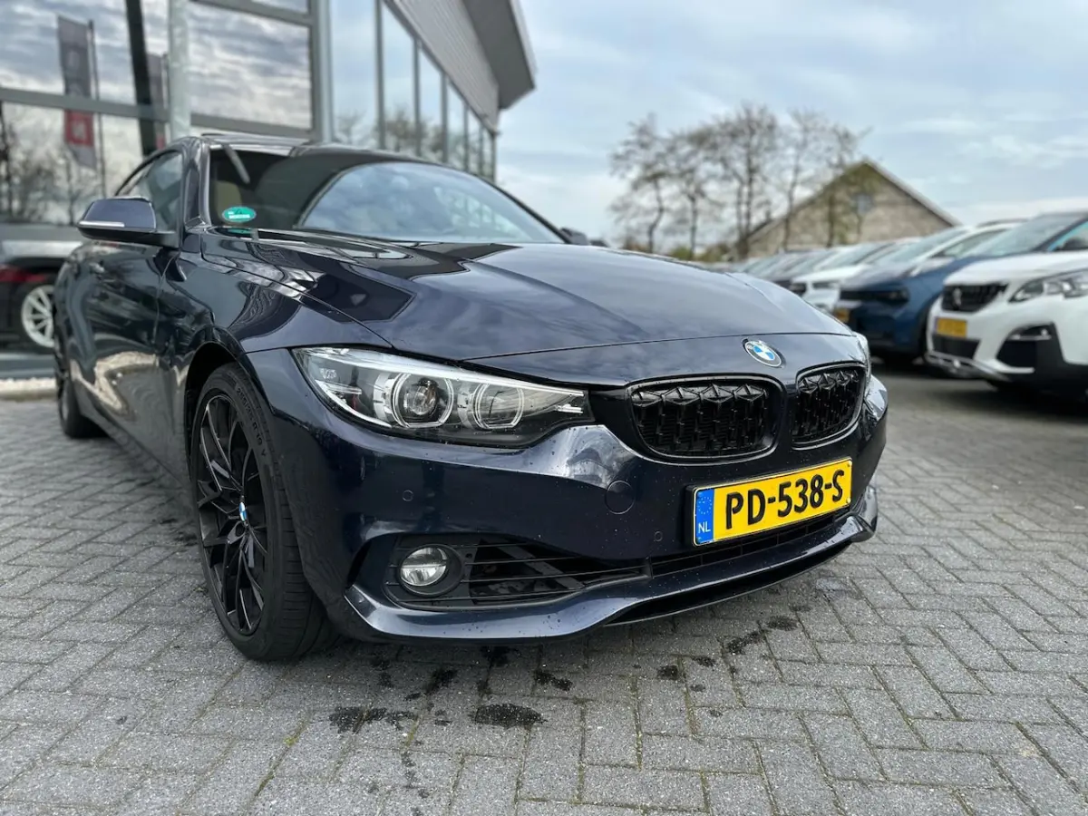 418i High Executive | Automaat | Panorama | LED | Harman& Kardon | LMV | PDC | Camera | St