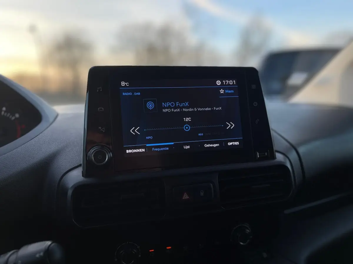 1.2 PureTech Pro | | 16D km | Dubbele Schuifdeuren | Elektrische Ramen |