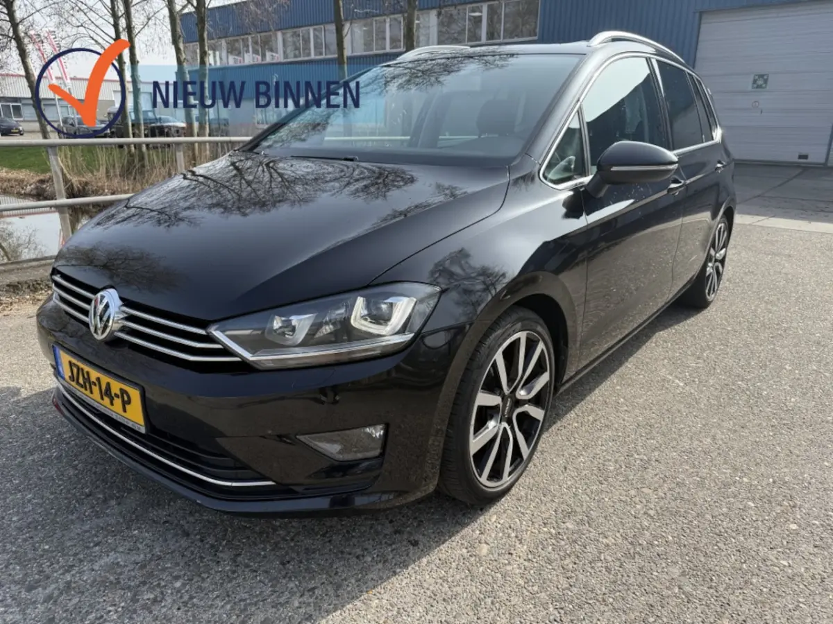 Volkswagen Golf Sportsvan 2014 Benzine Automatisch leasen