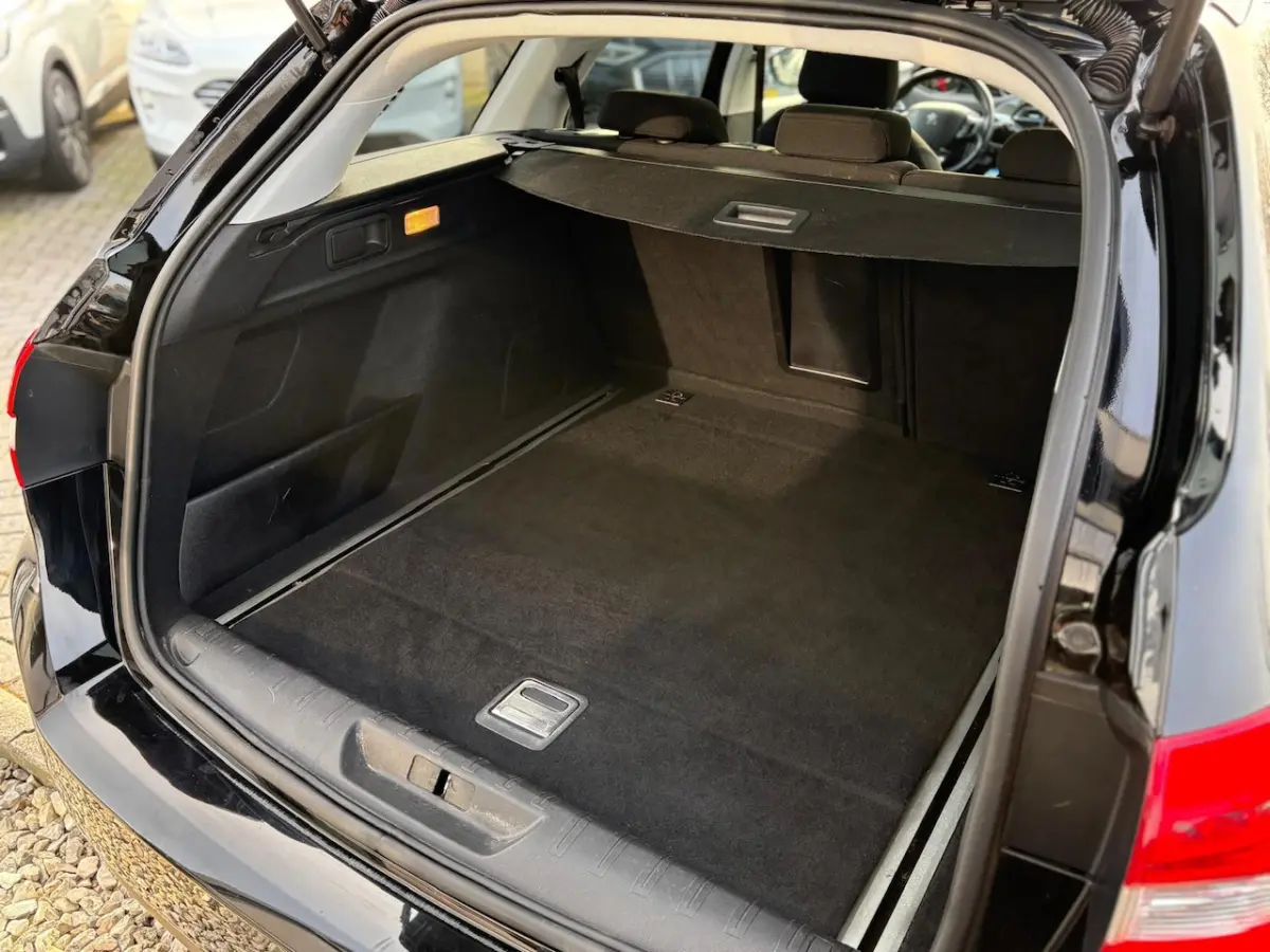 1.2 PureTech Blue Lease Executive | Pano | PDC | Navi | Climate | Cruise | LMV | Carplay |