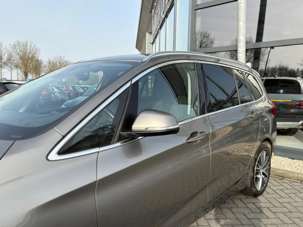 218i | 7 Peroons | Automaat | Navi | Climate | PDC | Cruise | Stoelverwarming |