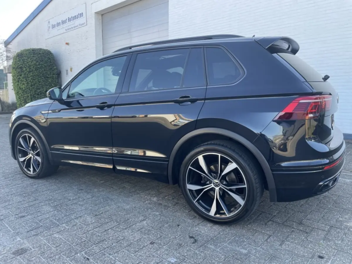 1.5 TSI 3X R-Line Black *IQ Light* PANO