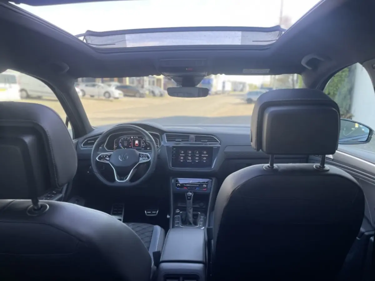 1.5 TSI 3X R-Line Black *IQ Light* PANO