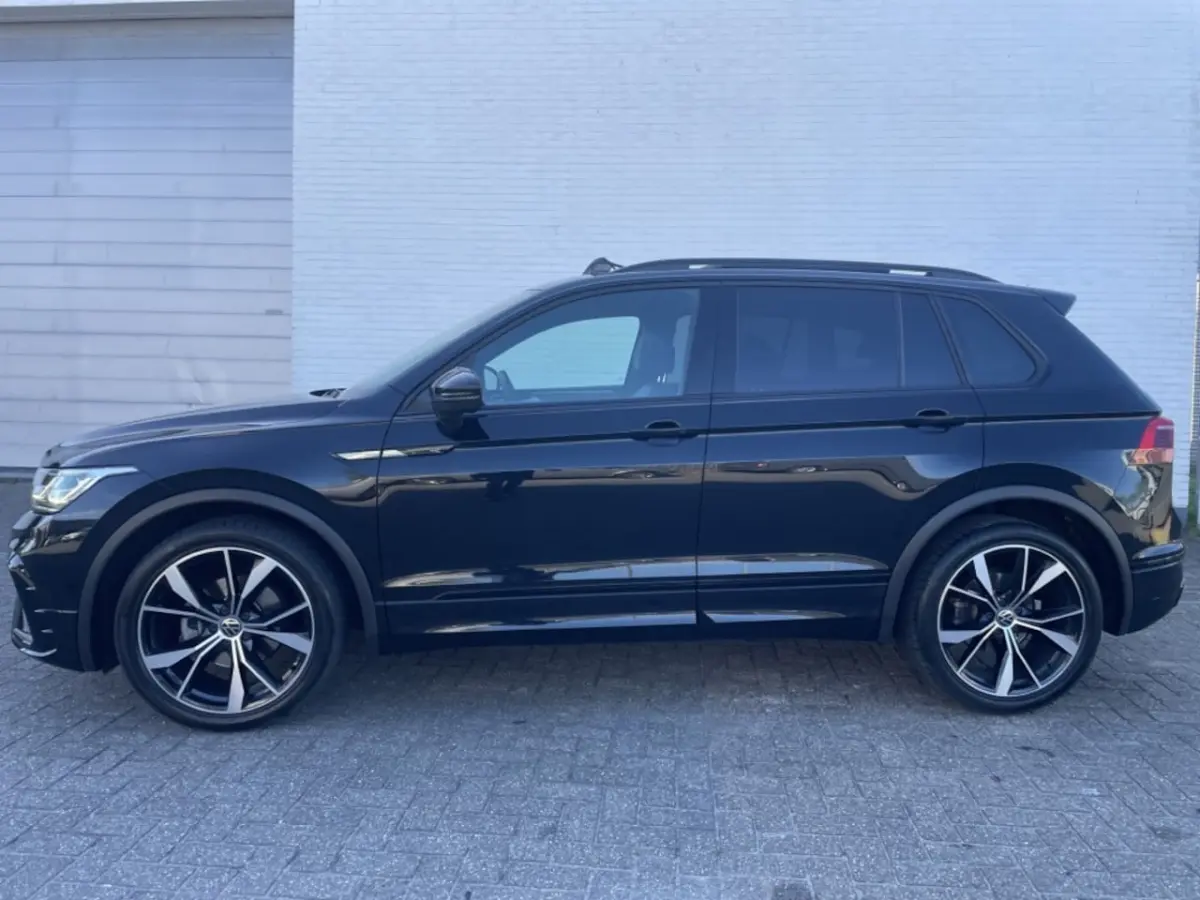 1.5 TSI 3X R-Line Black *IQ Light* PANO