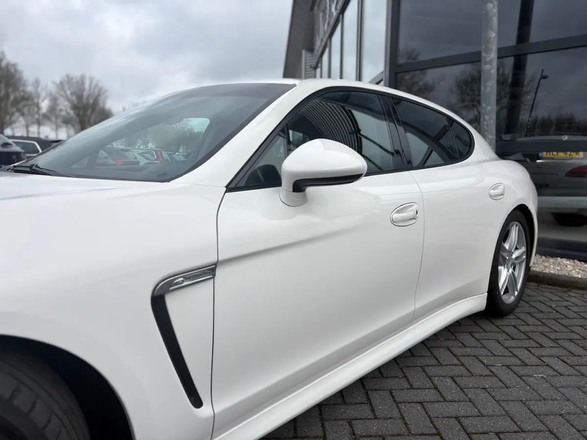 3.6 4 | Automaat | Luchtvering | Navi | Climate | Leder | PDC | LMV | Recent onderhouden |