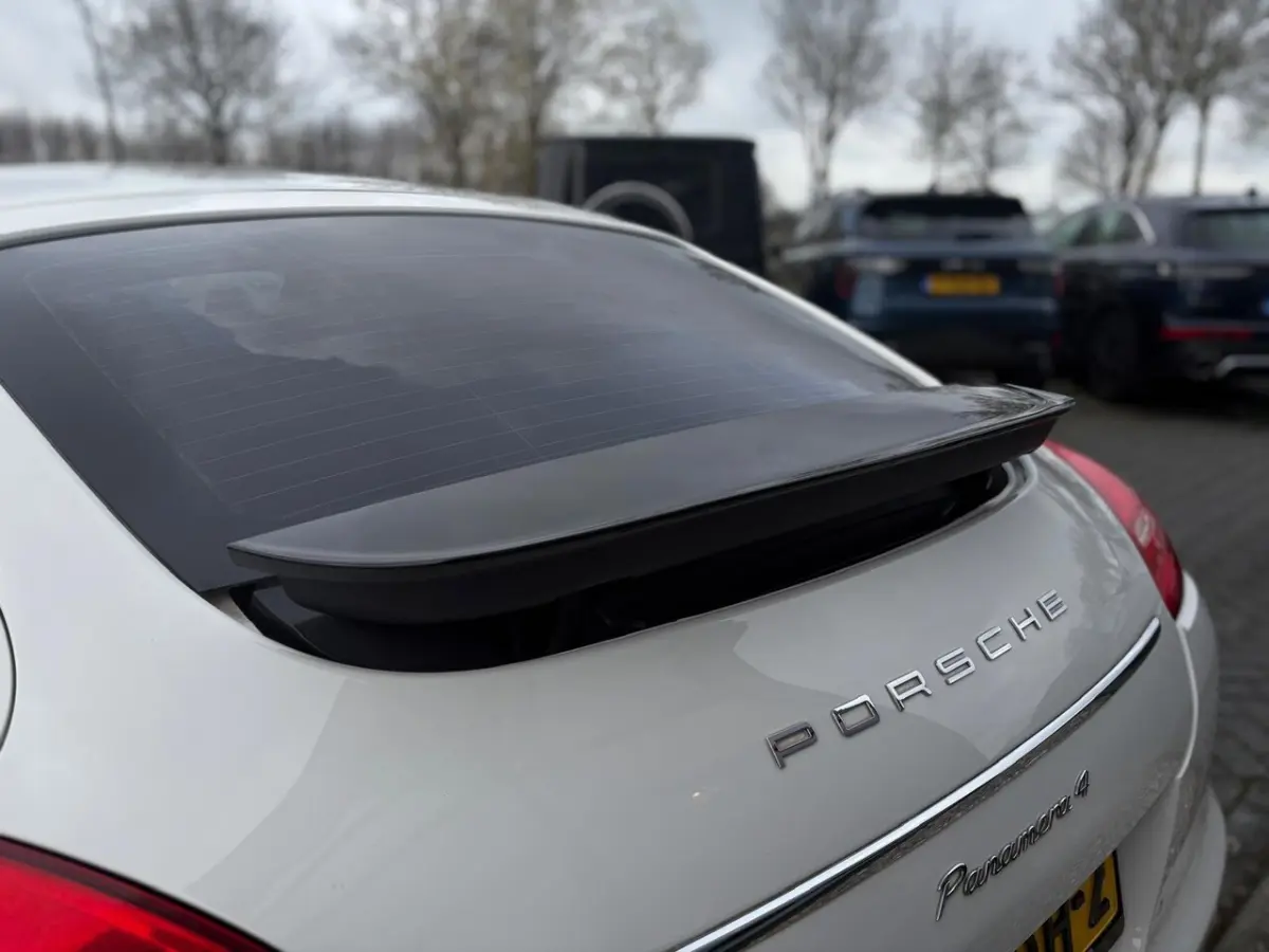 3.6 4 | Automaat | Luchtvering | Navi | Climate | Leder | PDC | LMV | Recent onderhouden |