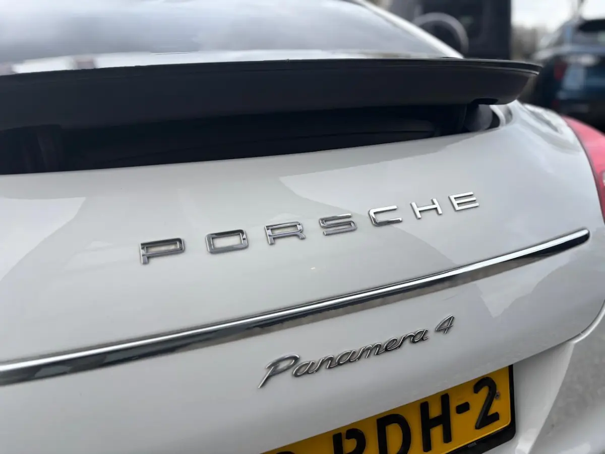 3.6 4 | Automaat | Luchtvering | Navi | Climate | Leder | PDC | LMV | Recent onderhouden |