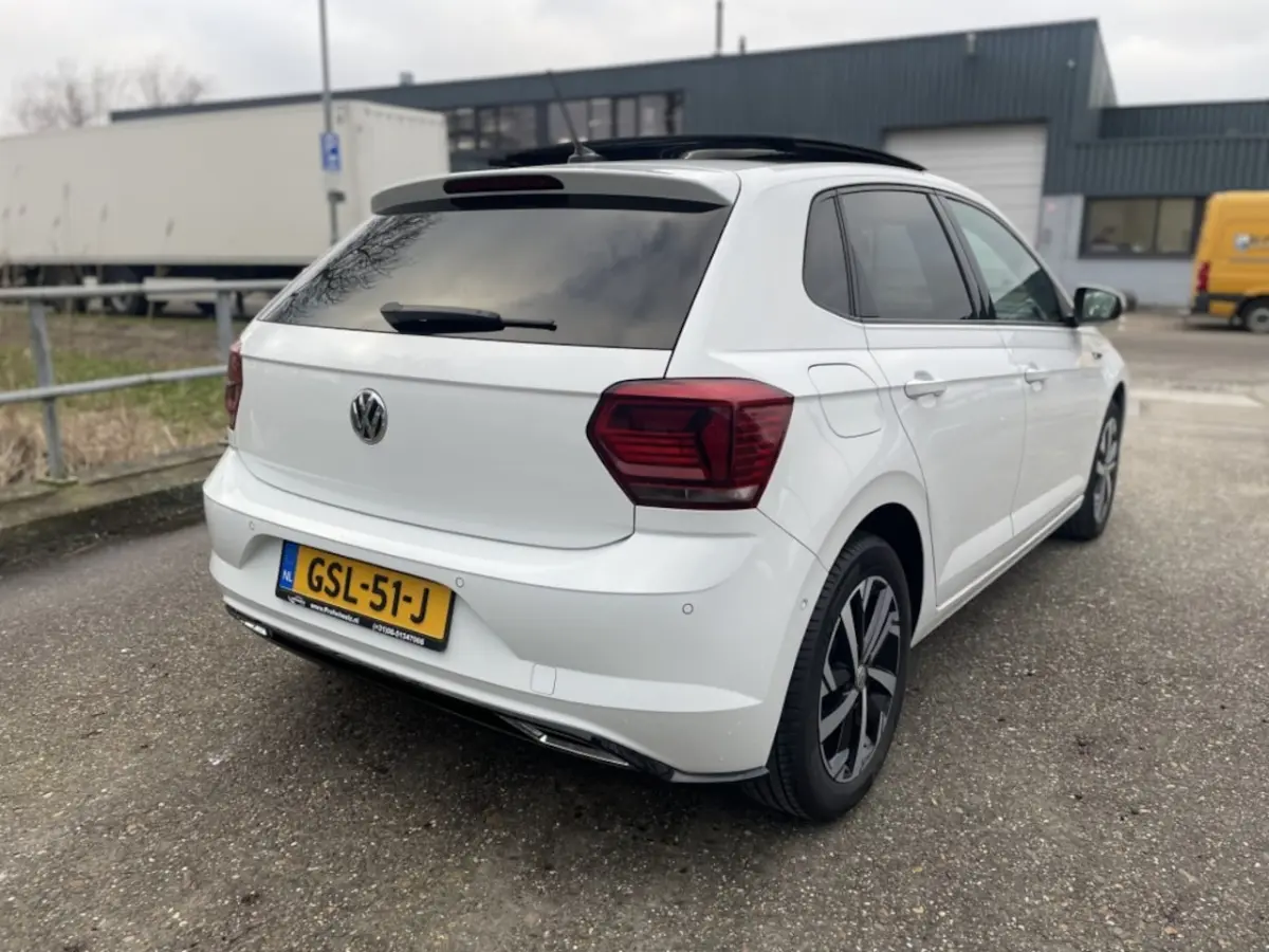 1.0 TSI R-Line Dsg/Pano /Navi/Camera