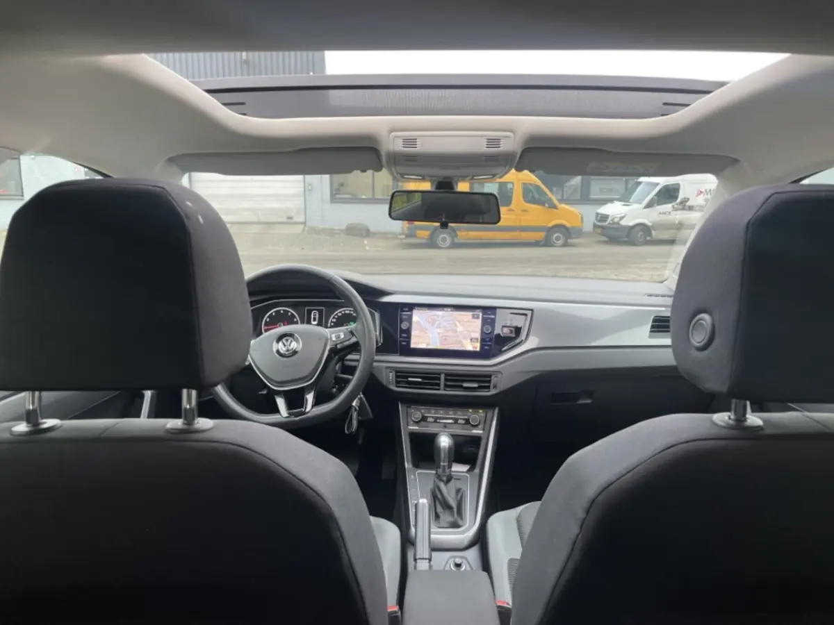 1.0 TSI R-Line Dsg/Pano /Navi/Camera