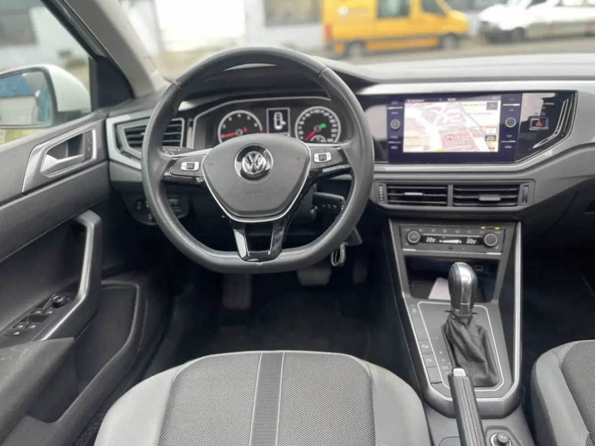 1.0 TSI R-Line Dsg/Pano /Navi/Camera
