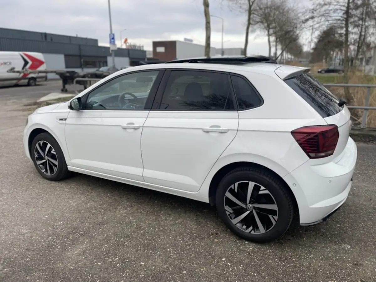1.0 TSI R-Line Dsg/Pano /Navi/Camera